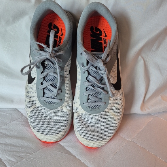 Nike Women's Gray and Orange Running Shoes GREAT CONDITION - Picture 5 of 8